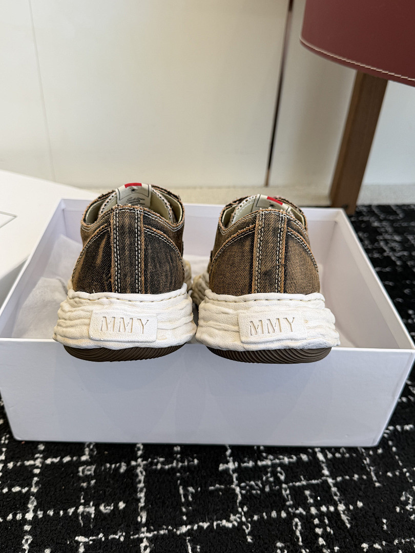 Ma1s0n Mihara Sneakers