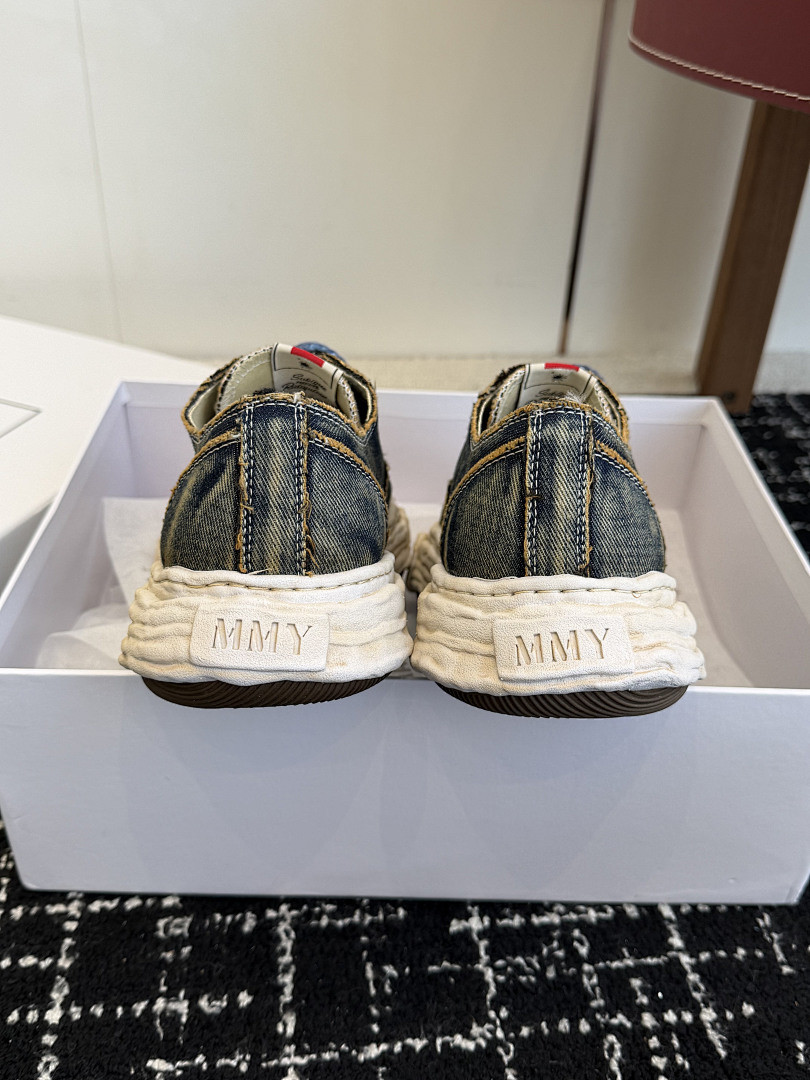 Ma1s0n Mihara Sneakers