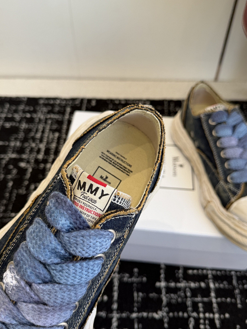 Ma1s0n Mihara Sneakers