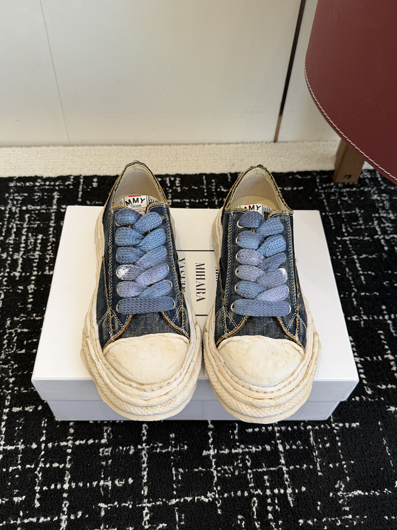 Ma1s0n Mihara Sneakers