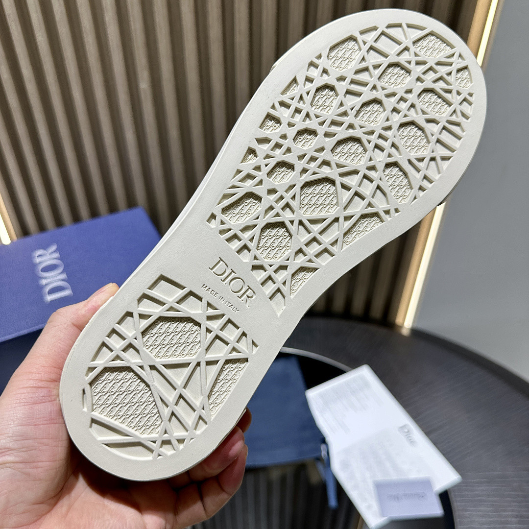 DR B33 Sneaker