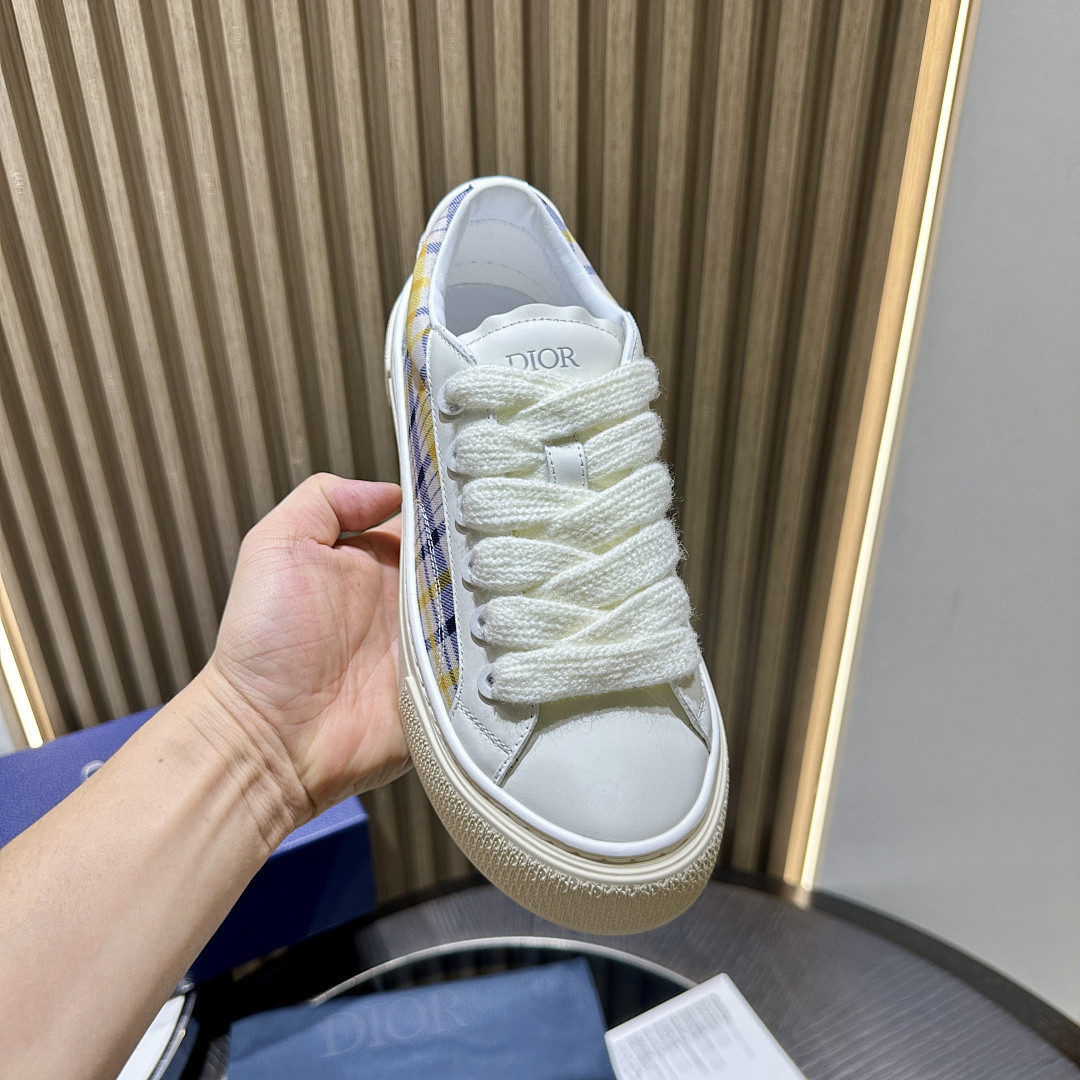 DR B33 Sneaker