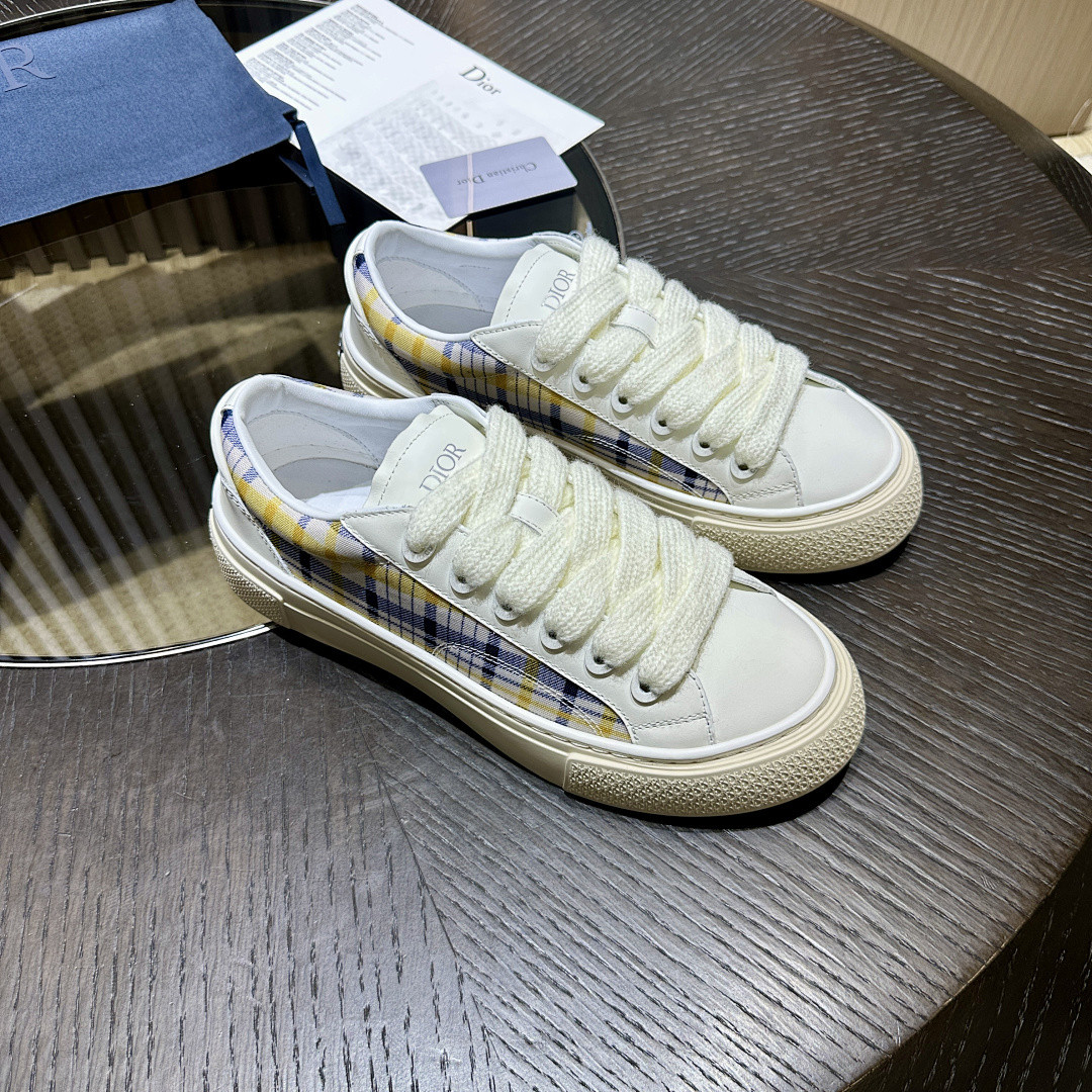 DR B33 Sneaker