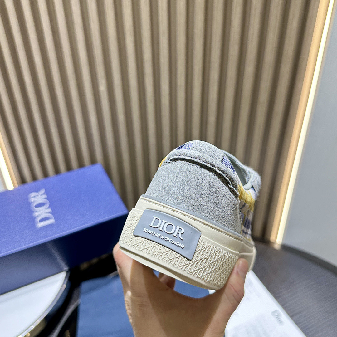 DR B33 Sneaker