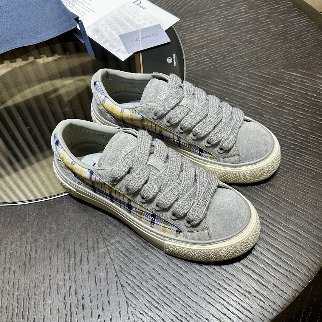 DR B33 Sneaker