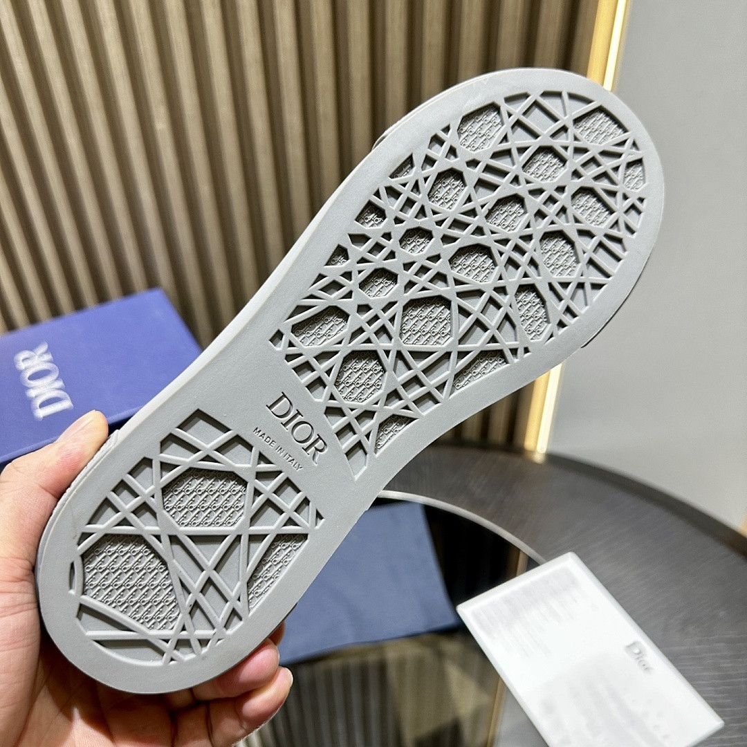 DR B33 Sneaker