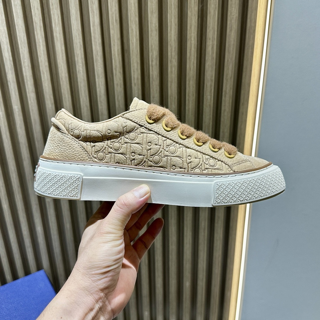 DR B33 Sneaker