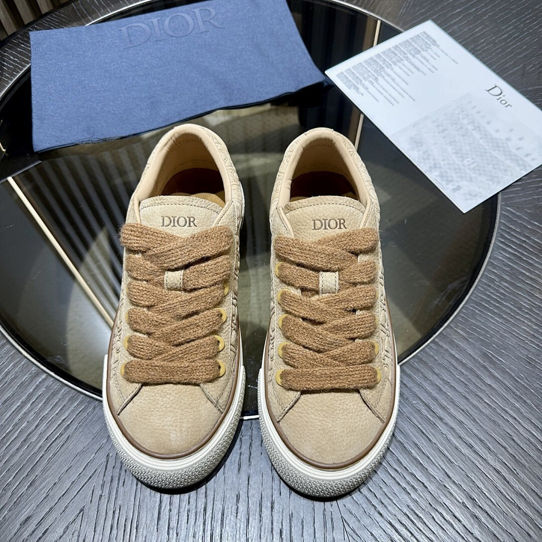 DR B33 Sneaker