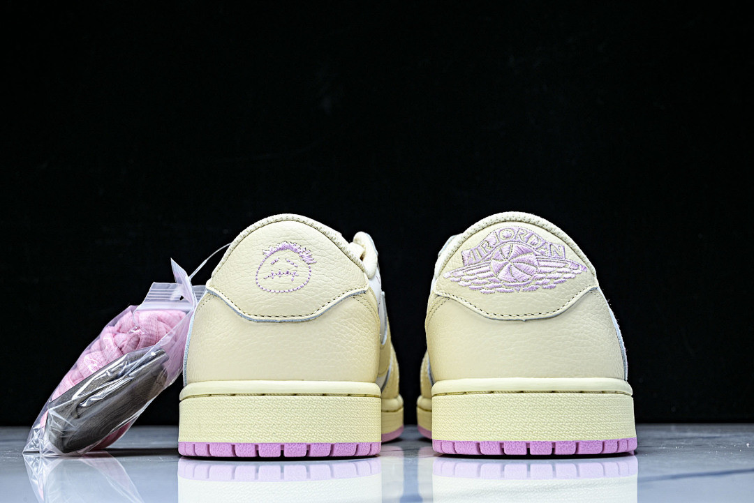 Travis Scott x Air Jordan 1 Low OG IQ7604-100