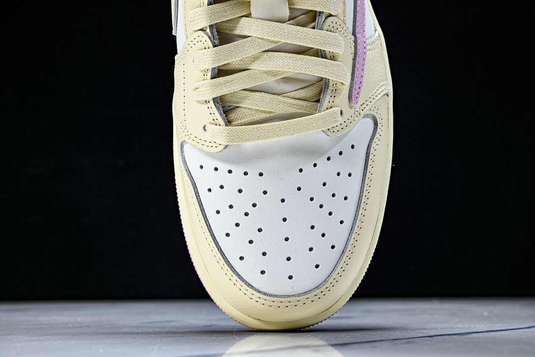 Travis Scott x Air Jordan 1 Low OG IQ7604-100