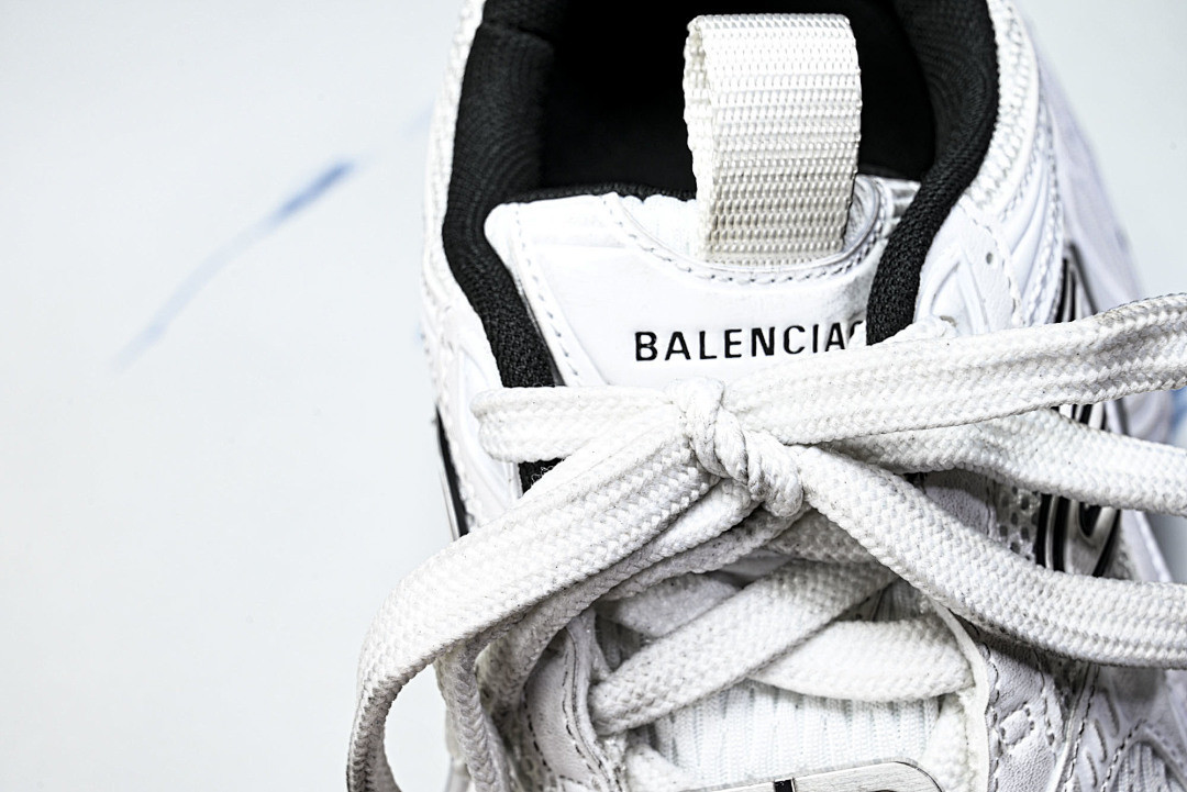 Ba1en*iaga 6XL Sneaker