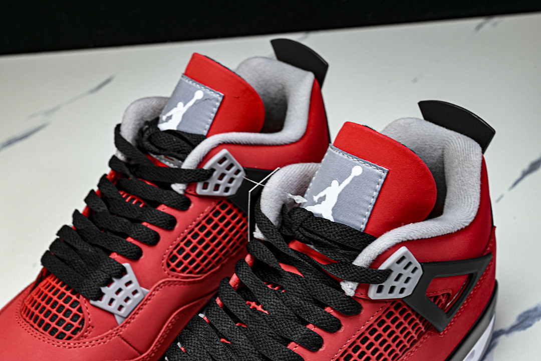 Air Jordan 4“Toro Bravo” FQ8138-600