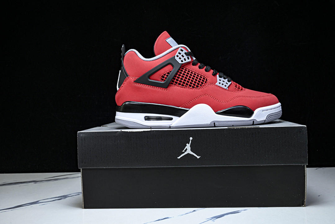 Air Jordan 4“Toro Bravo” FQ8138-600