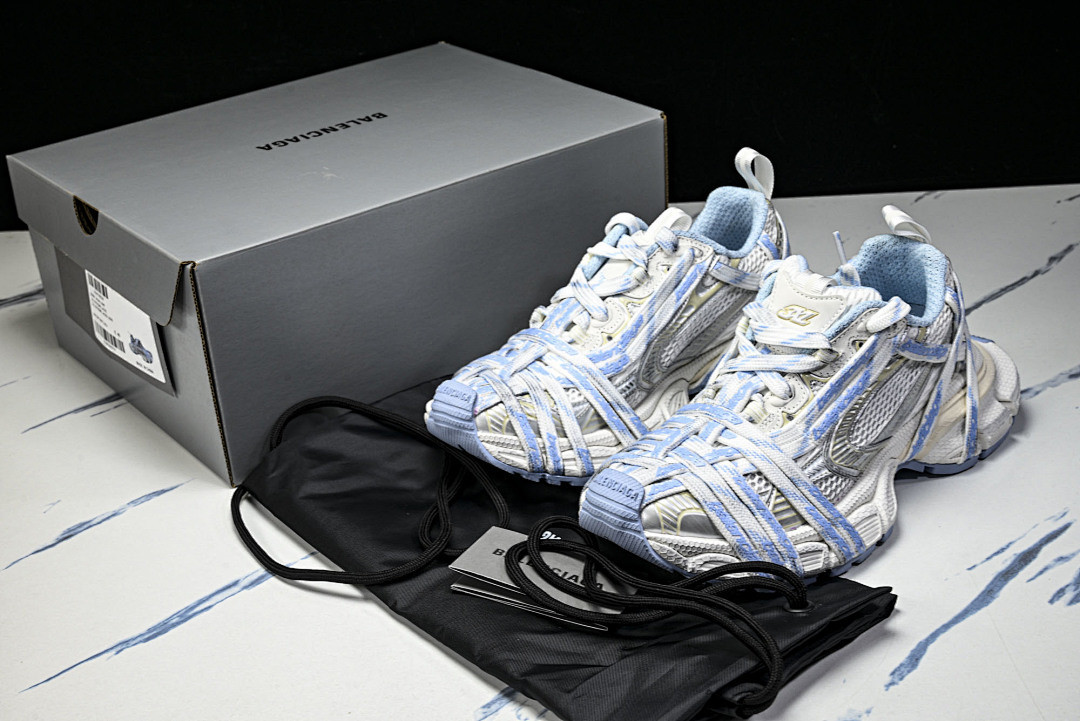 Ba1en*iaga Sneaker 3XL