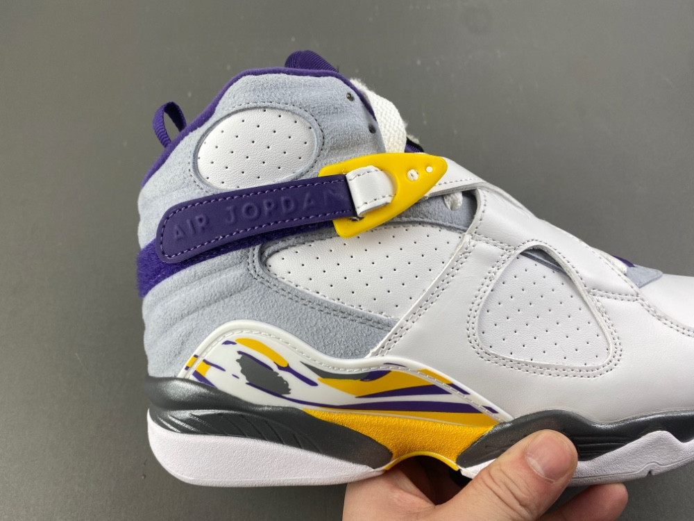 Air Jordan 8 Retro