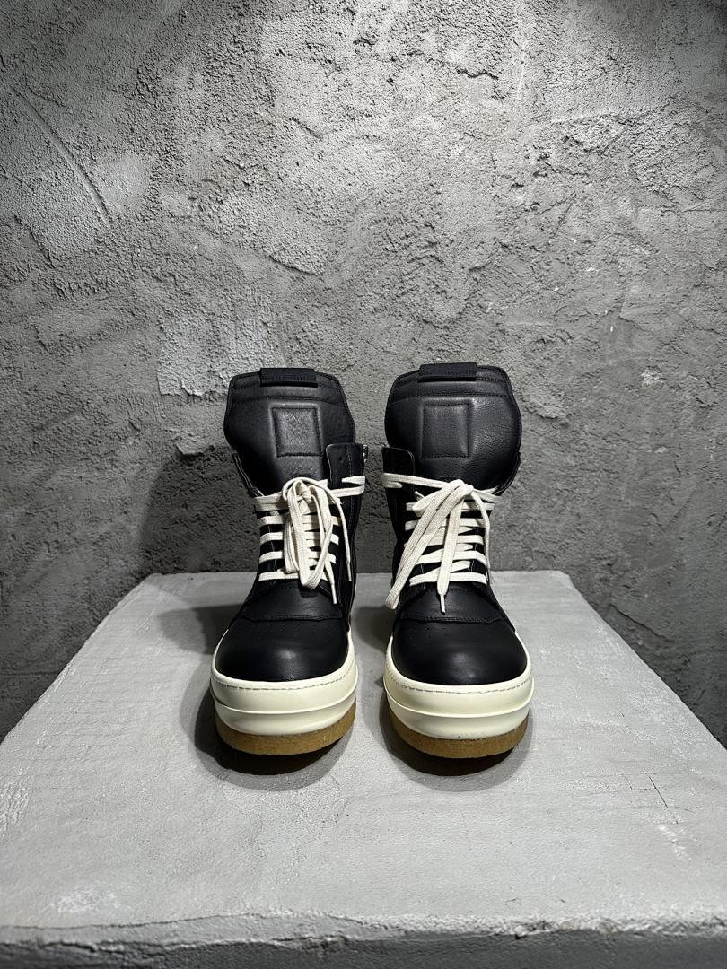 RO Sneakers