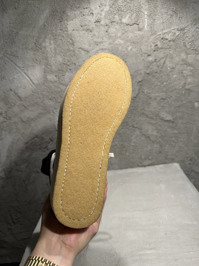 RO Sneakers