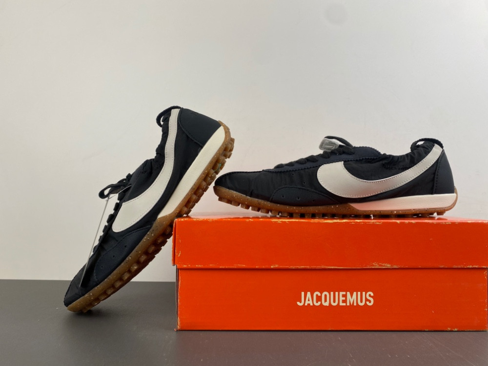 Jacquemus x Nike Jacumoon Shoe HV8547-001