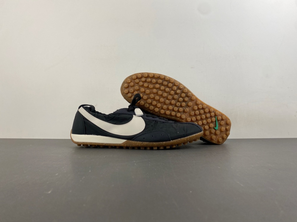 Jacquemus x Nike Jacumoon Shoe HV8547-001
