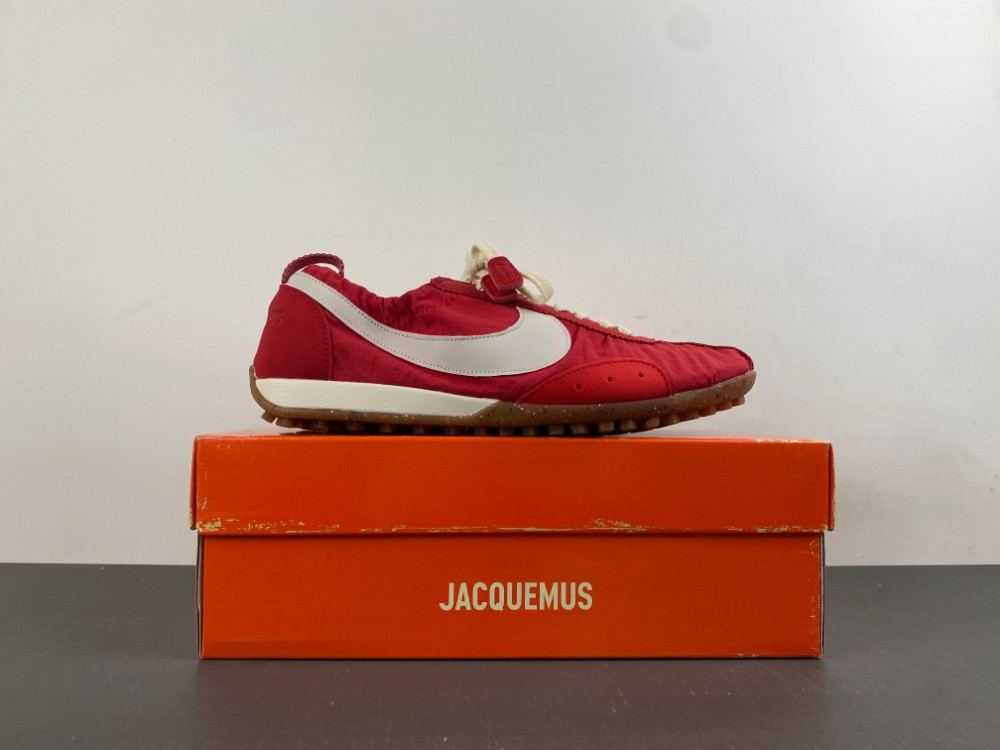 Jacquemus x Nike Moon HV8547-600