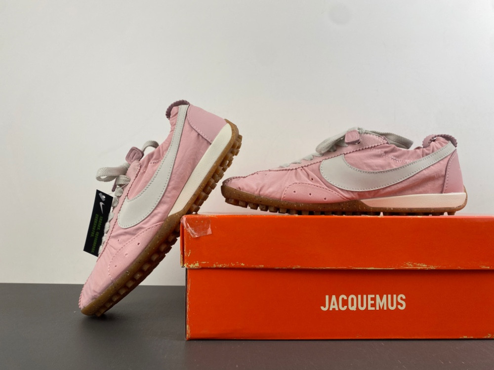 Jacquemus x Nike Jacumoon Shoe HV8547-800