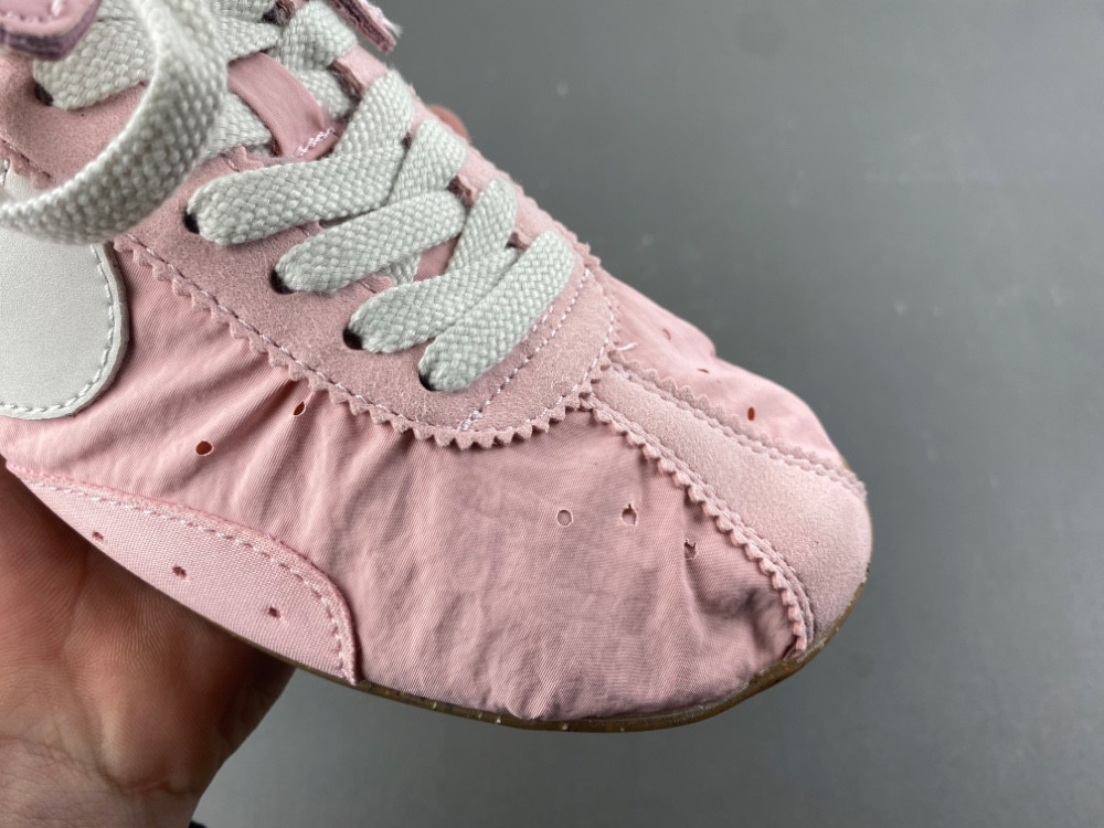 Jacquemus x Nike Jacumoon Shoe HV8547-800