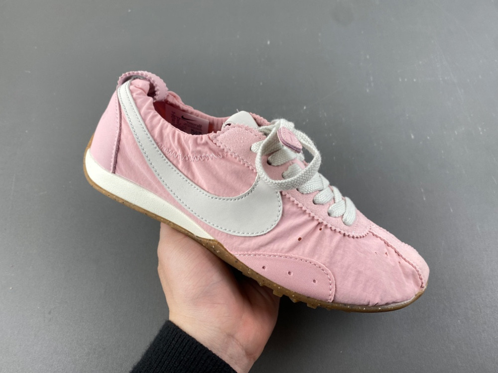 Jacquemus x Nike Jacumoon Shoe HV8547-800
