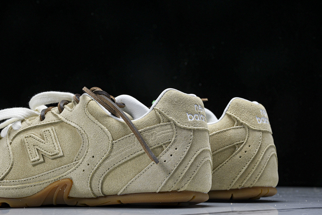 New Balance xMiuMiu NB-001
