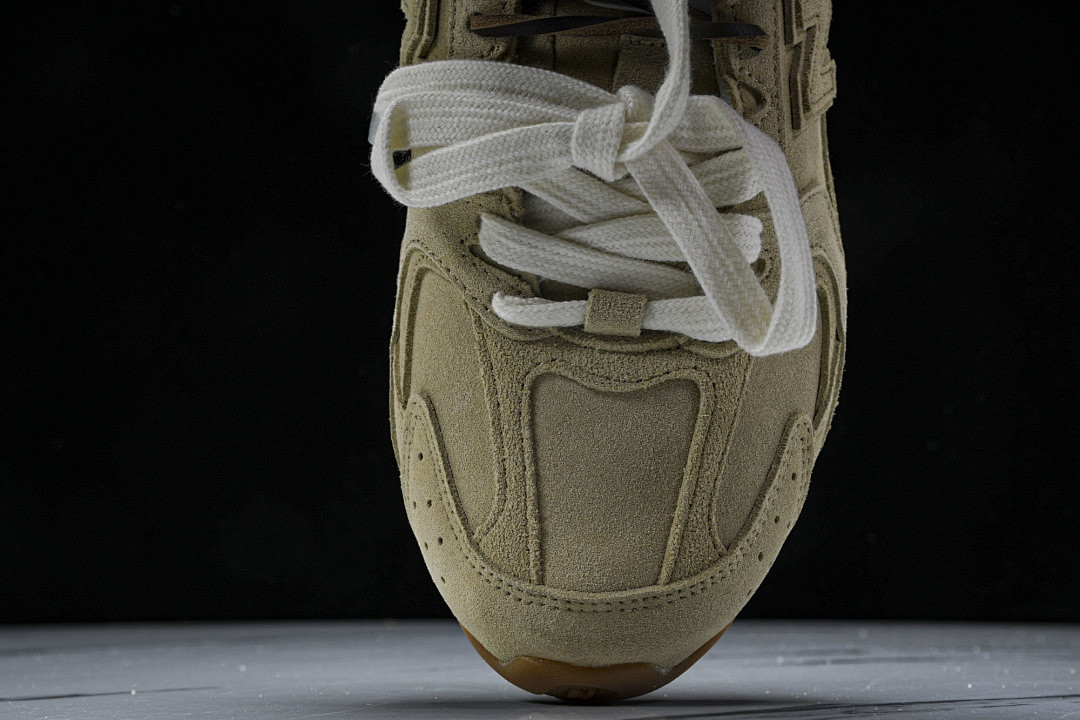 New Balance xMiuMiu NB-001