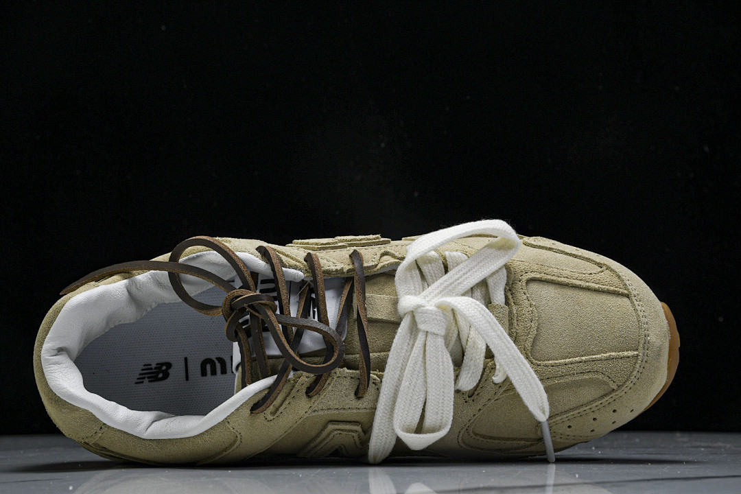 New Balance xMiuMiu NB-001
