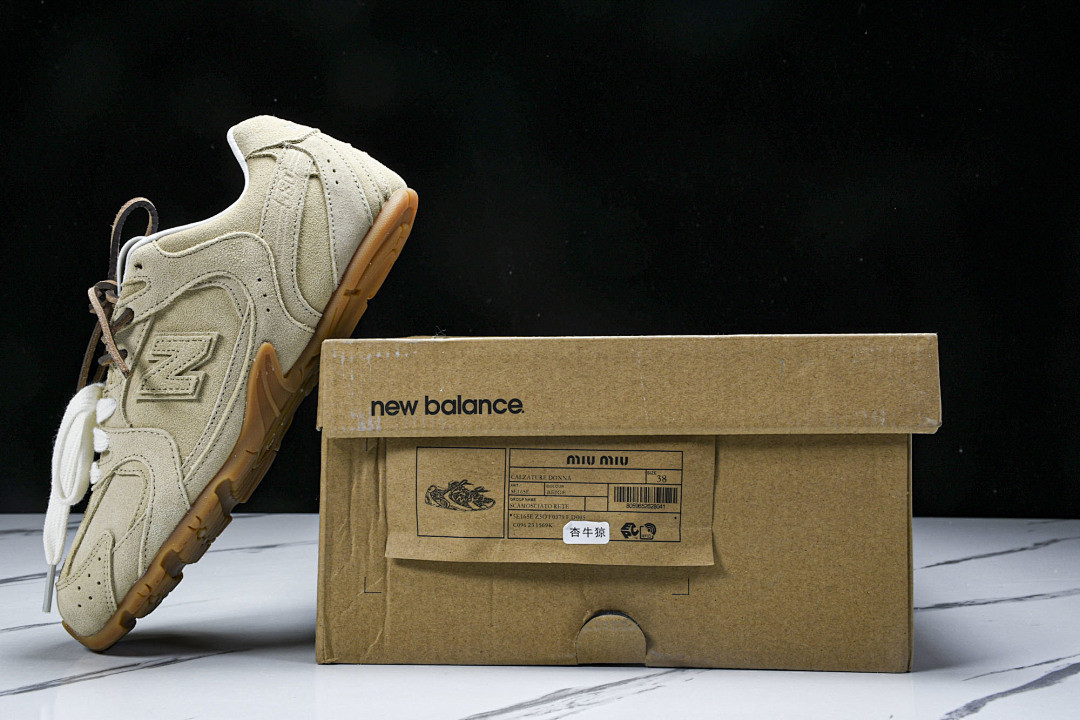 New Balance xMiuMiu NB-001