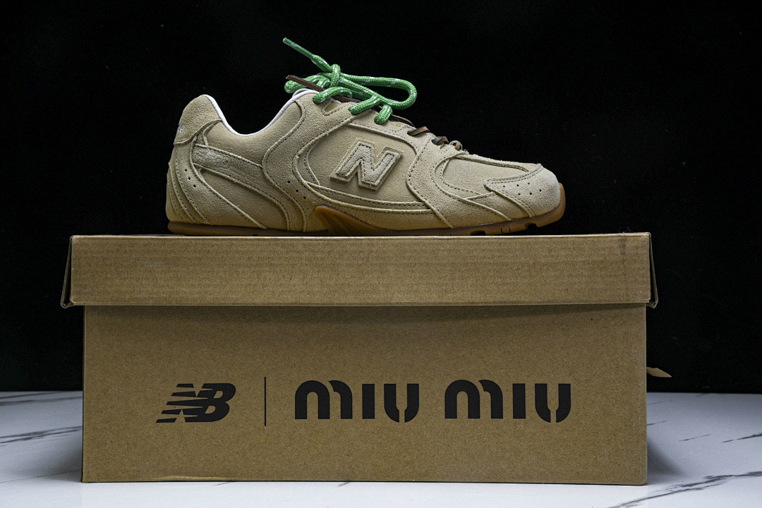 New Balance xMiuMiu NB-001