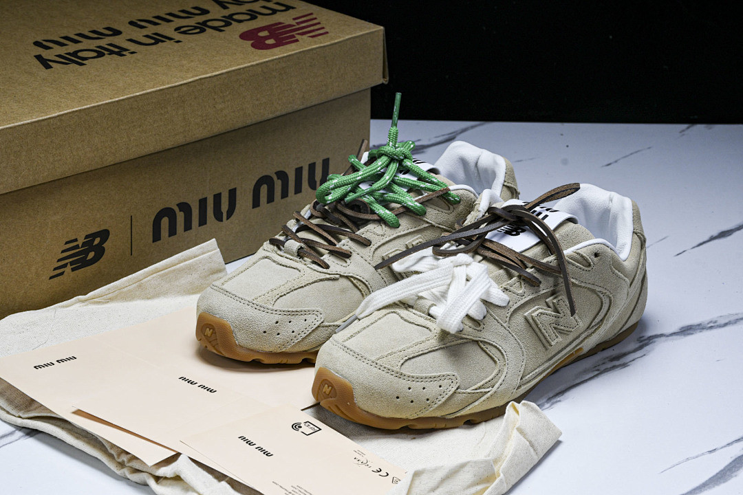 New Balance xMiuMiu NB-001