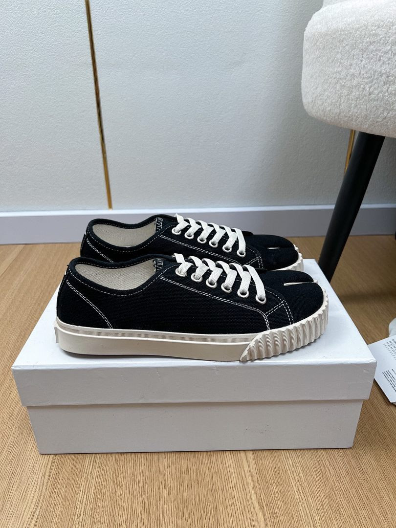 Ma1s0n Marg*e1a Sneakers