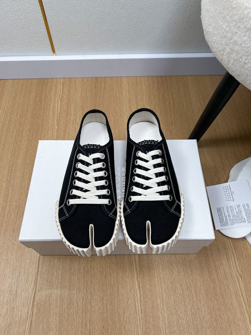 Ma1s0n Marg*e1a Sneakers