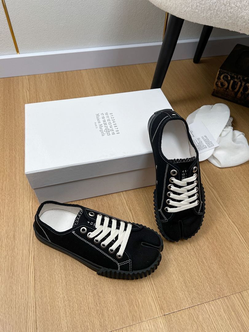 Ma1s0n Marg*e1a Sneakers
