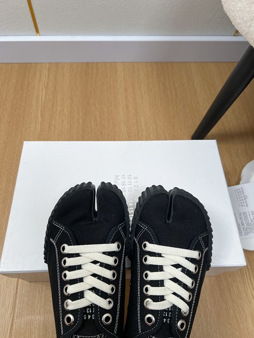 Ma1s0n Marg*e1a Sneakers