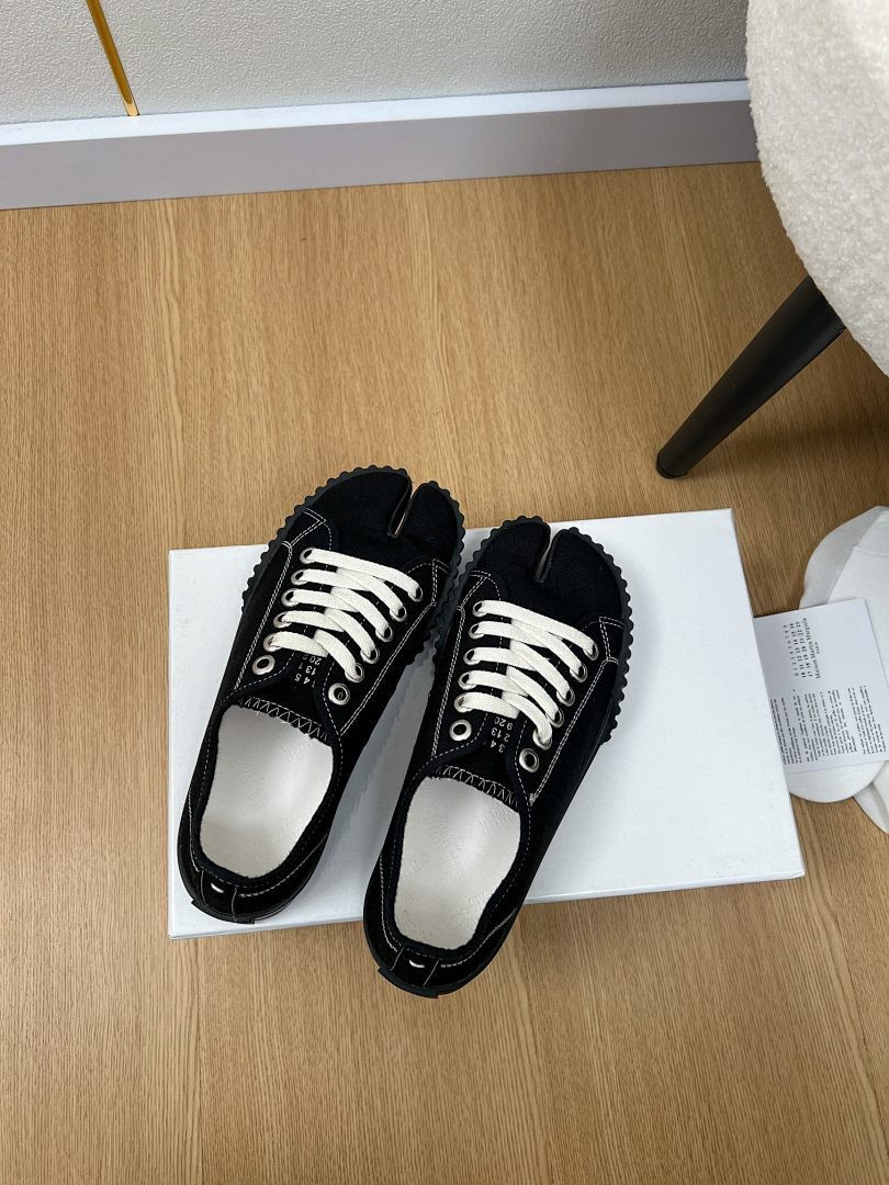 Ma1s0n Marg*e1a Sneakers