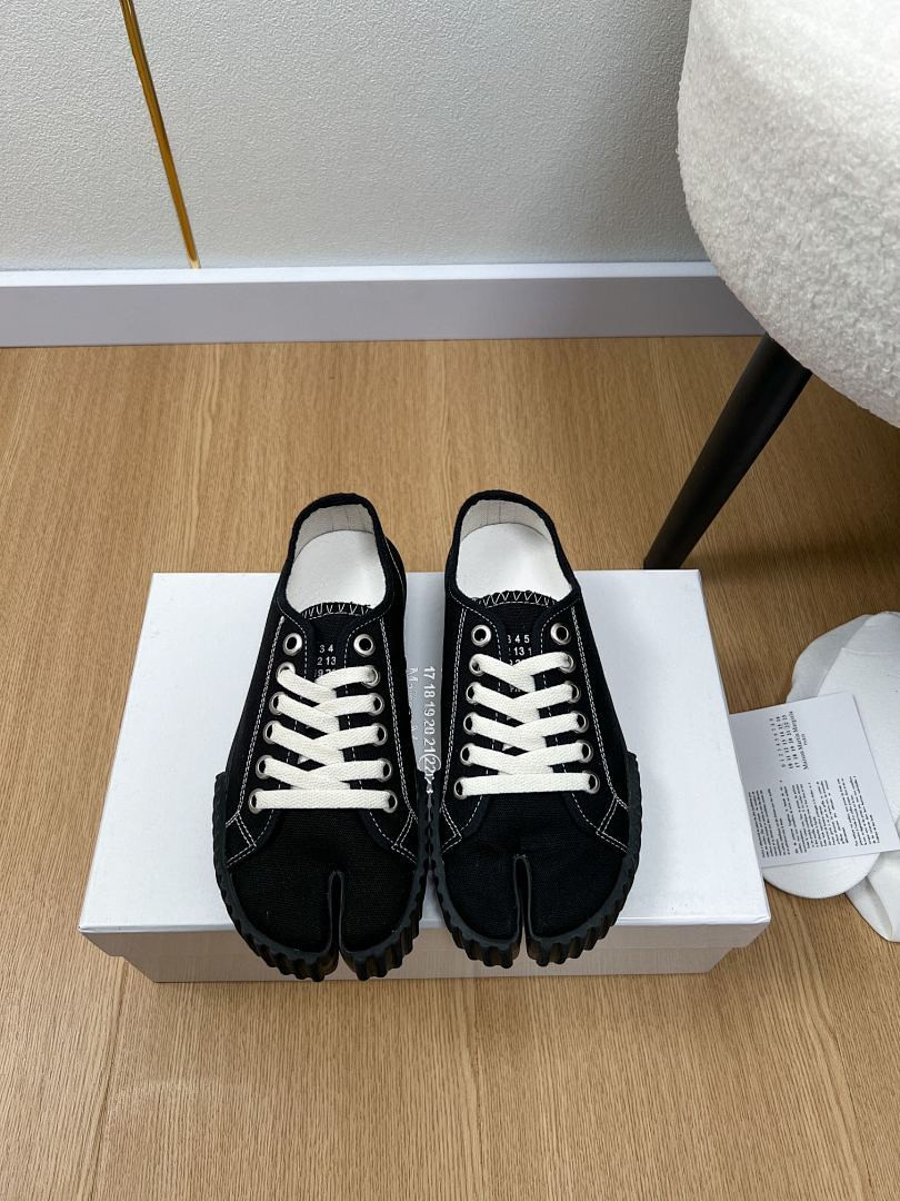 Ma1s0n Marg*e1a Sneakers