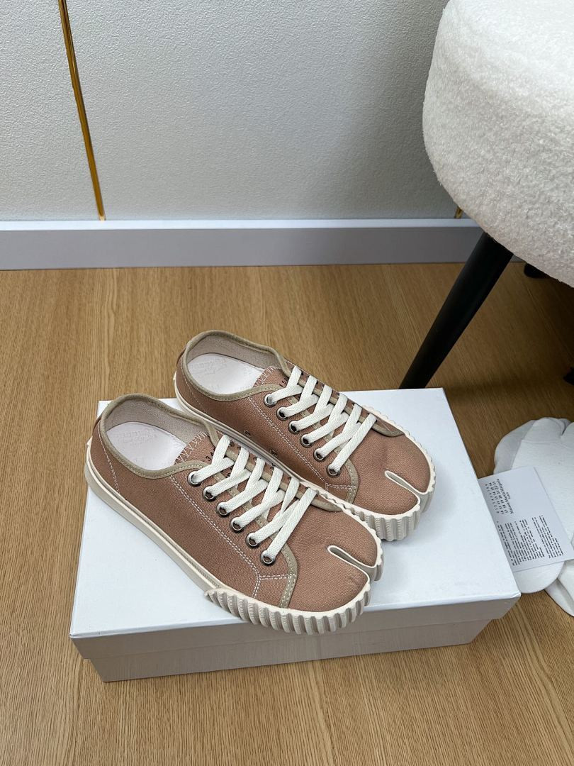 Ma1s0n Marg*e1a Sneakers