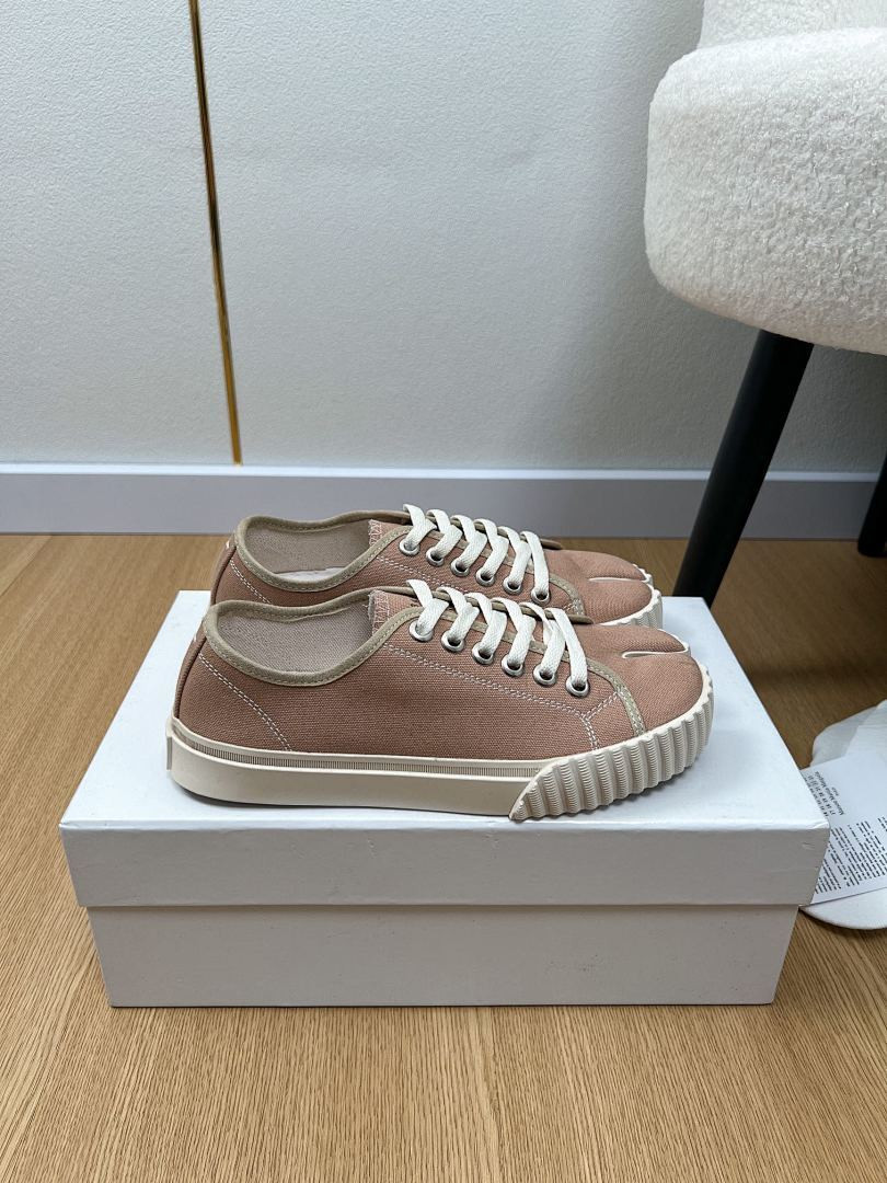 Ma1s0n Marg*e1a Sneakers
