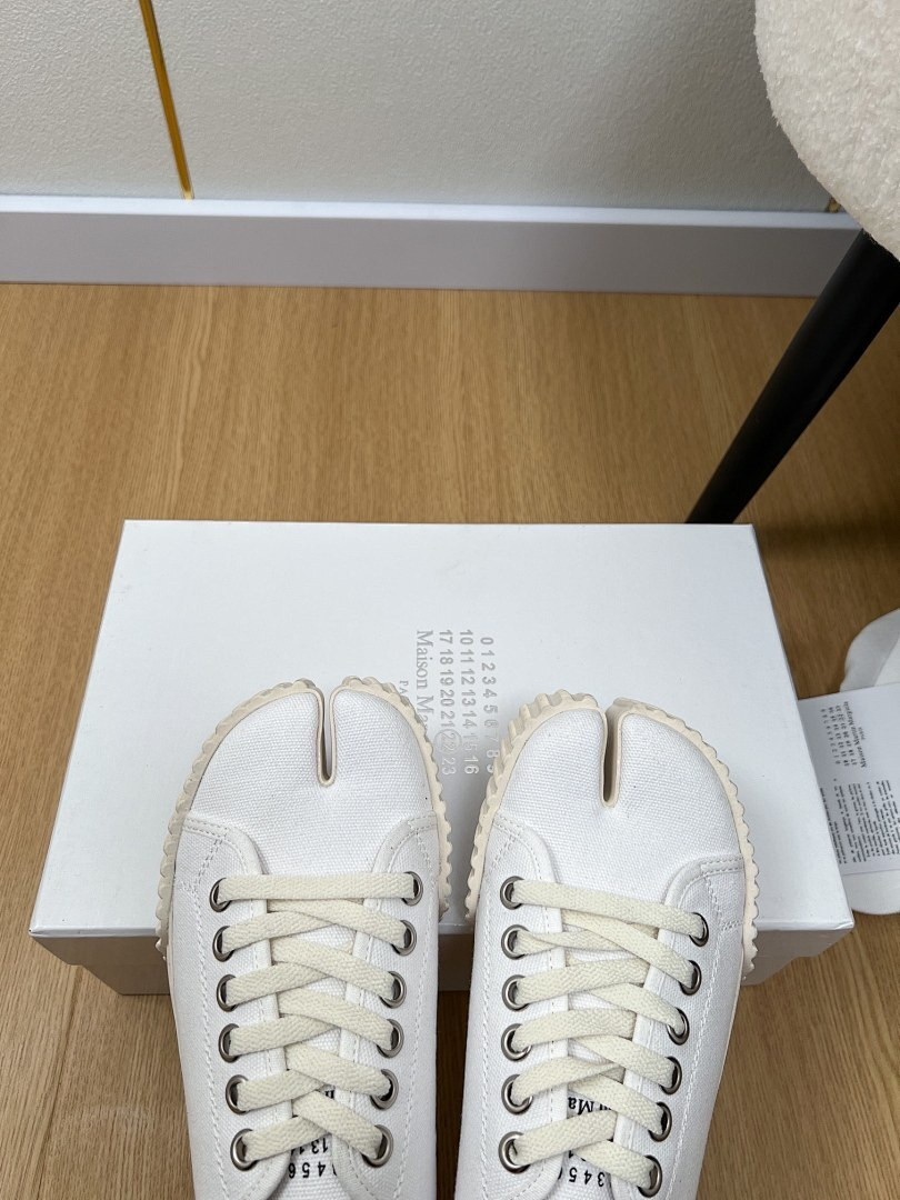 Ma1s0n Marg*e1a Sneakers