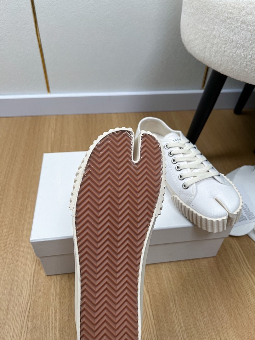 Ma1s0n Marg*e1a Sneakers