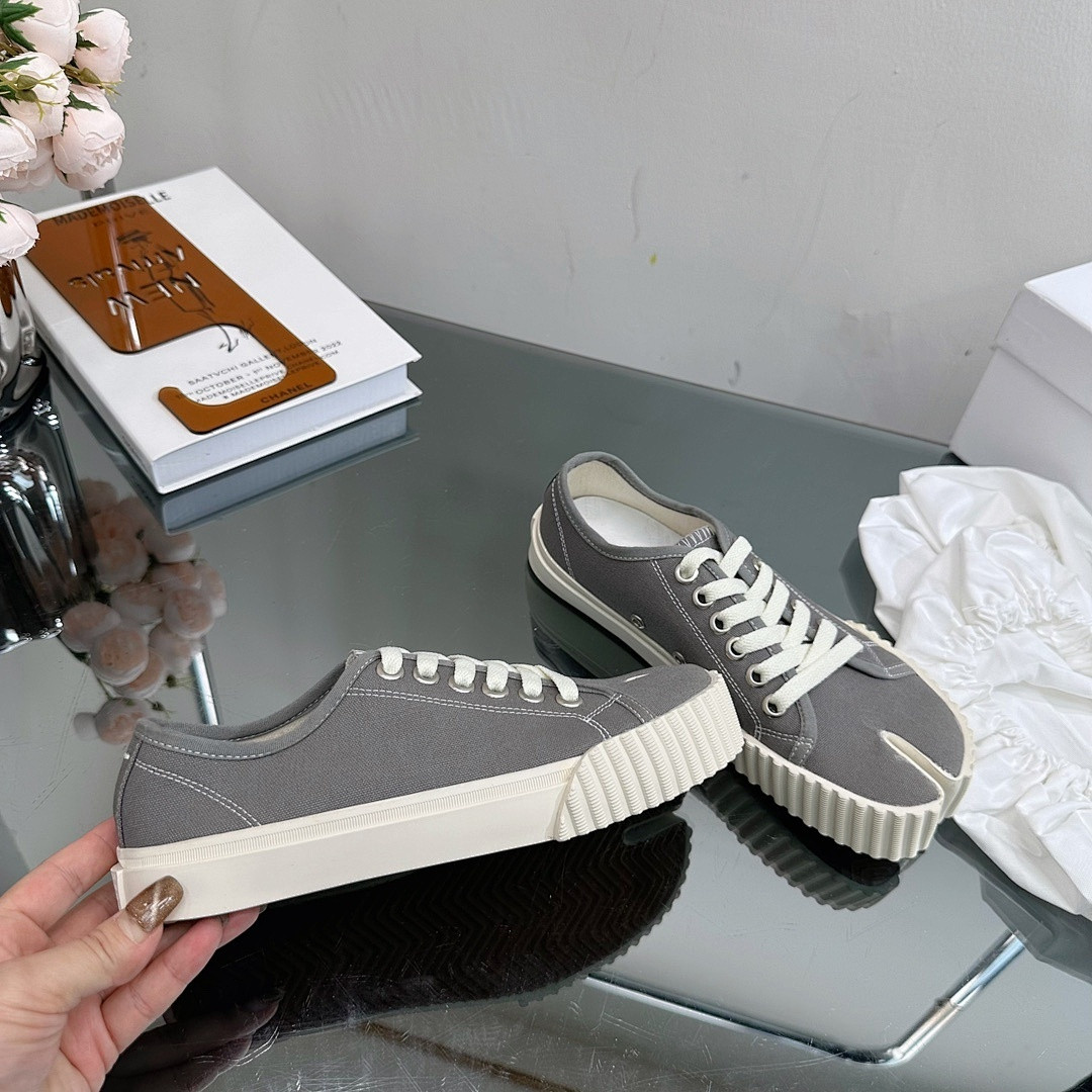 Ma1s0n Marg*e1a Sneakers