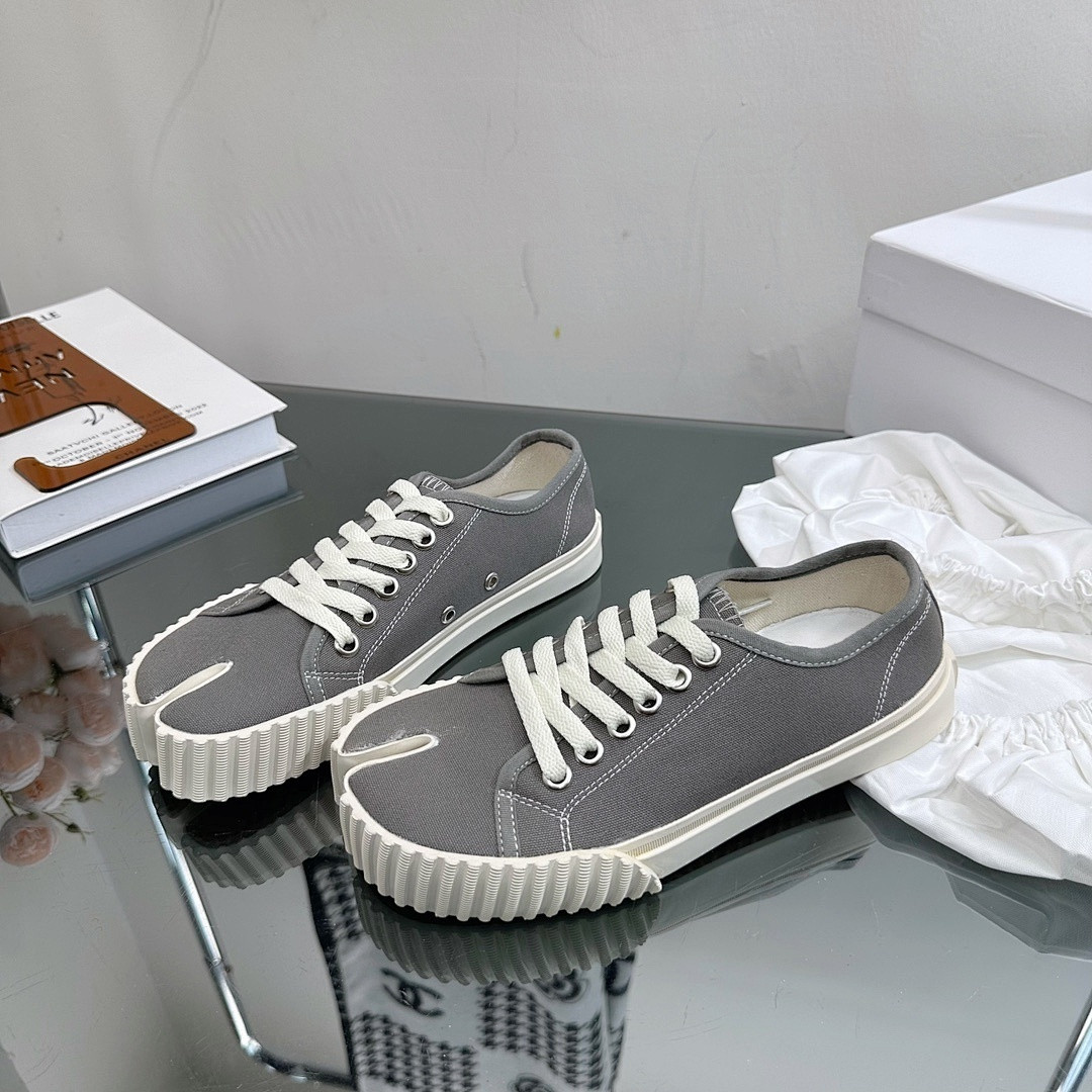 Ma1s0n Marg*e1a Sneakers