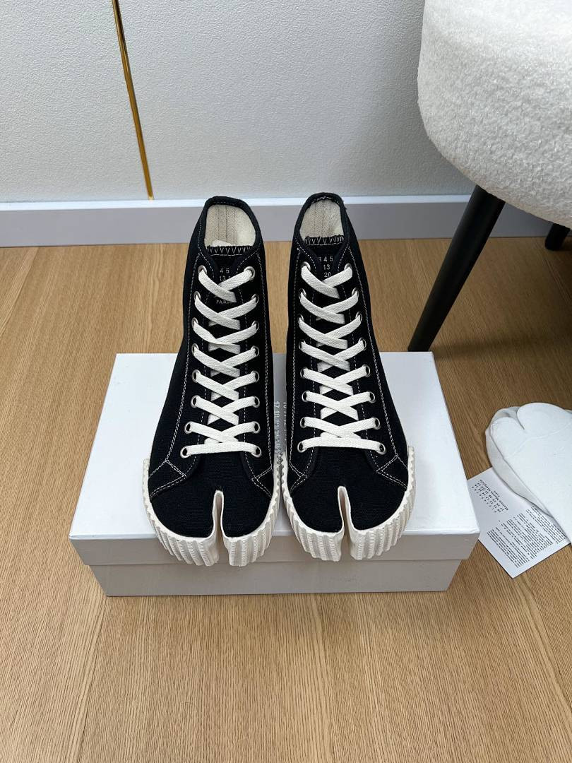 Ma1s0n Marg*e1a Sneakers