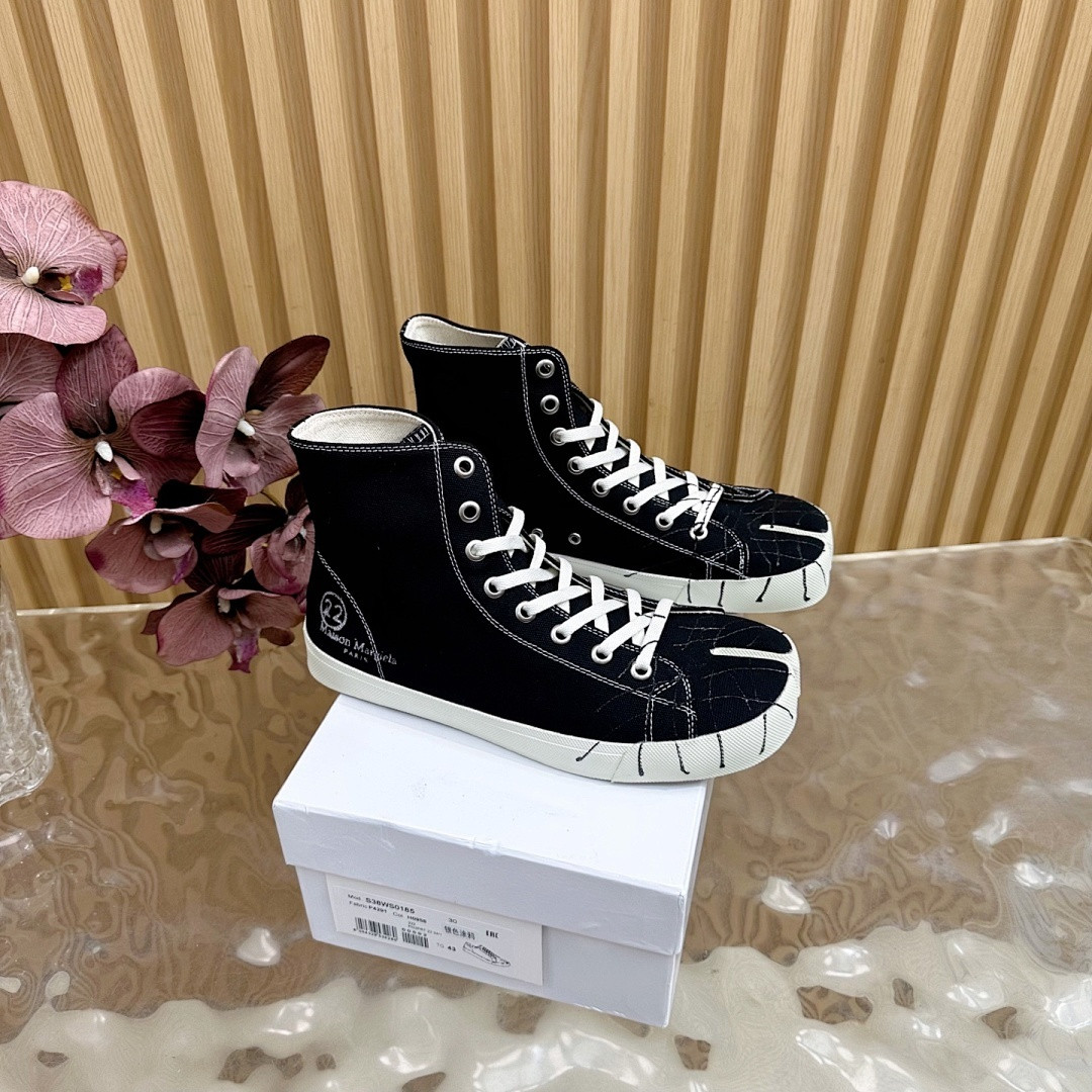 Ma1s0n Marg*e1a Sneakers