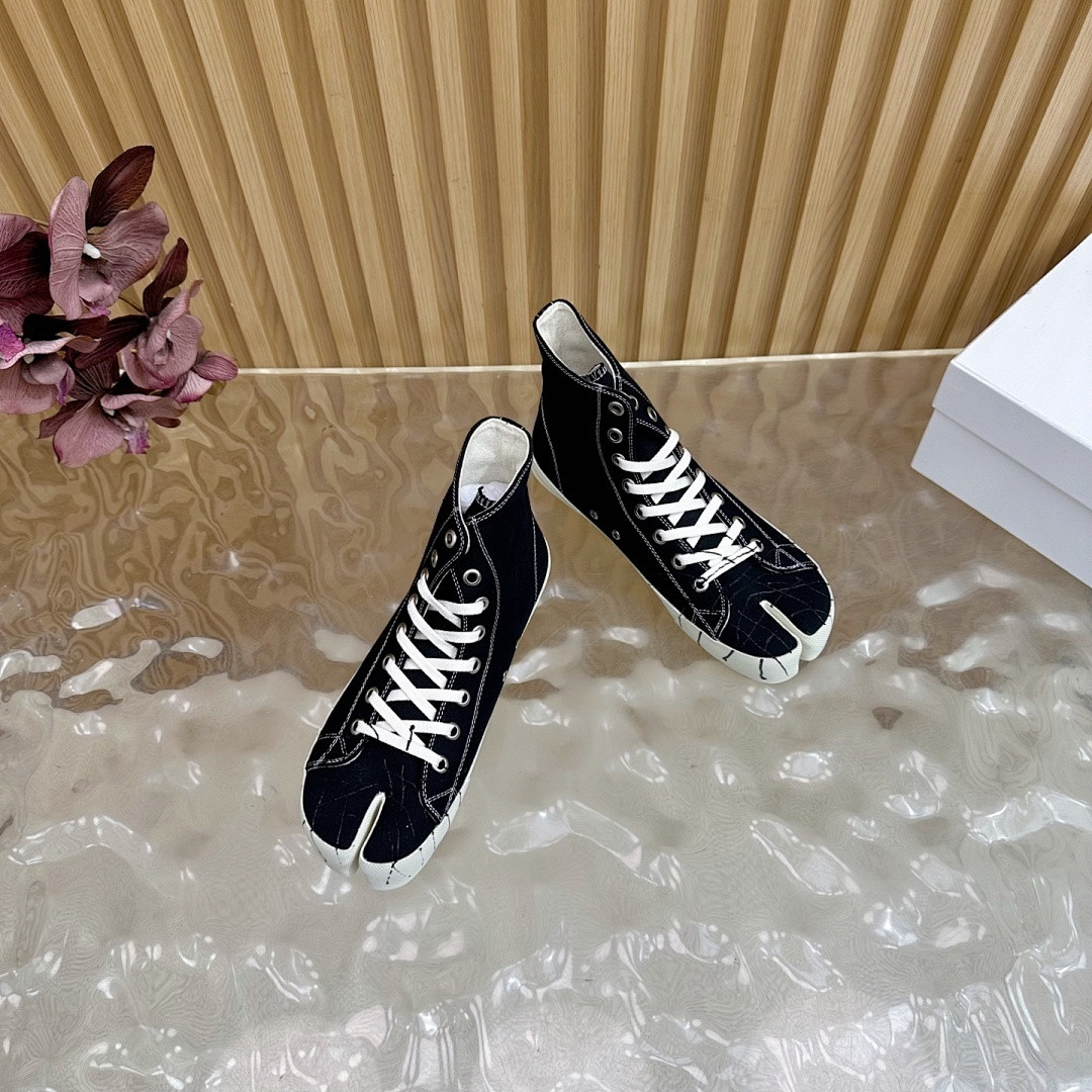 Ma1s0n Marg*e1a Sneakers
