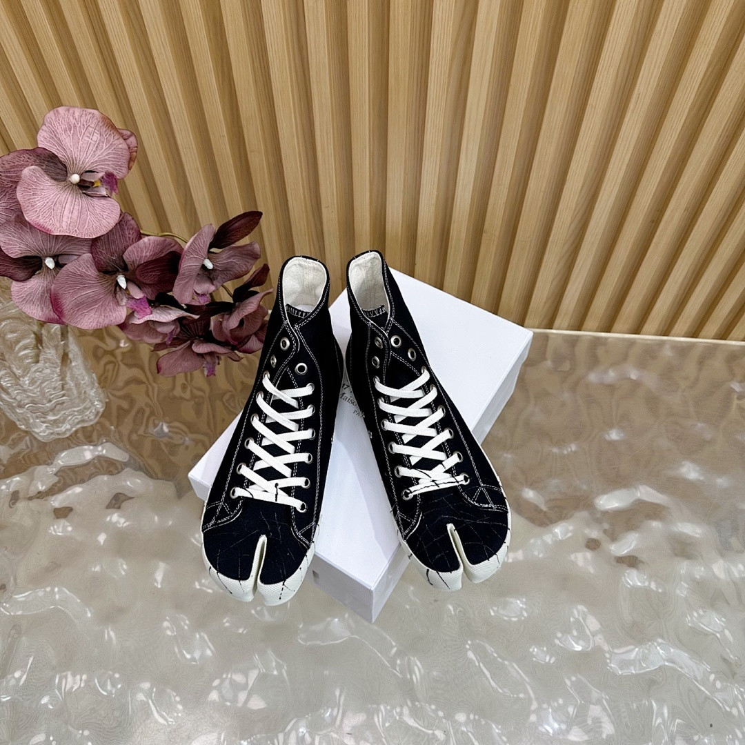 Ma1s0n Marg*e1a Sneakers