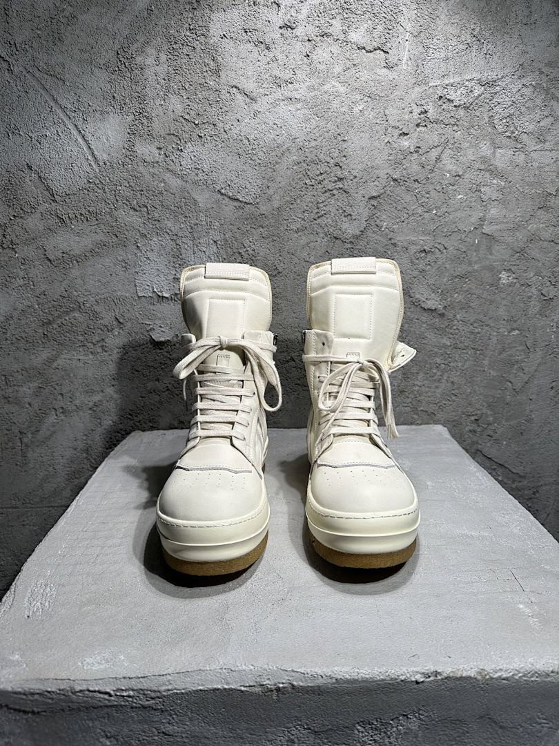 RO Sneakers